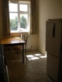 2 bedroom house share to rent, Exeter House, Selly Oak, Birmingham B29