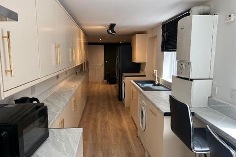 6 bedroom house to rent, Birmingham B29