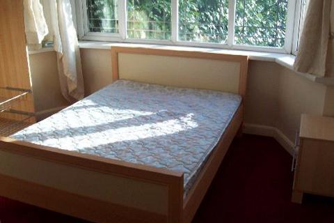 2 bedroom house share to rent, Weoley Court, Birmingham B29