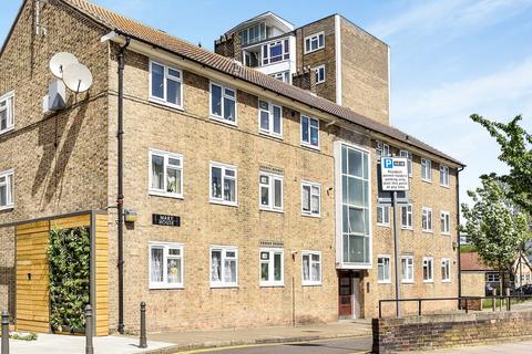4 bedroom flat for sale, Queen Caroline Street, London W6