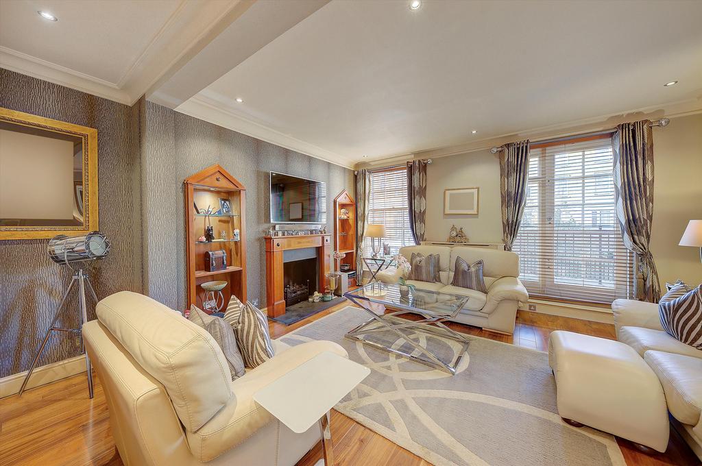 Lindsay Square, London, SW1V 4 bed terraced house for sale £2,500,000