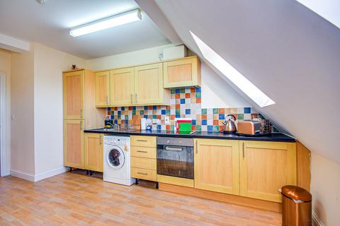 Flat 7, 135 High Street, Gloucester, GL1 4SZ