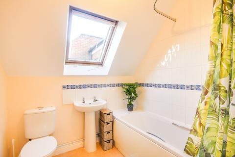 Flat 7, 135 High Street, Gloucester, GL1 4SZ