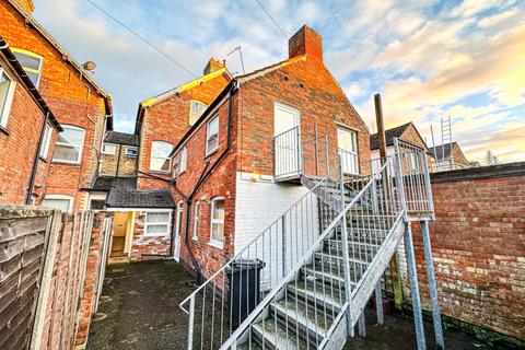 Flat 3, 65 Cheddon Road, Taunton, TA2 7BX