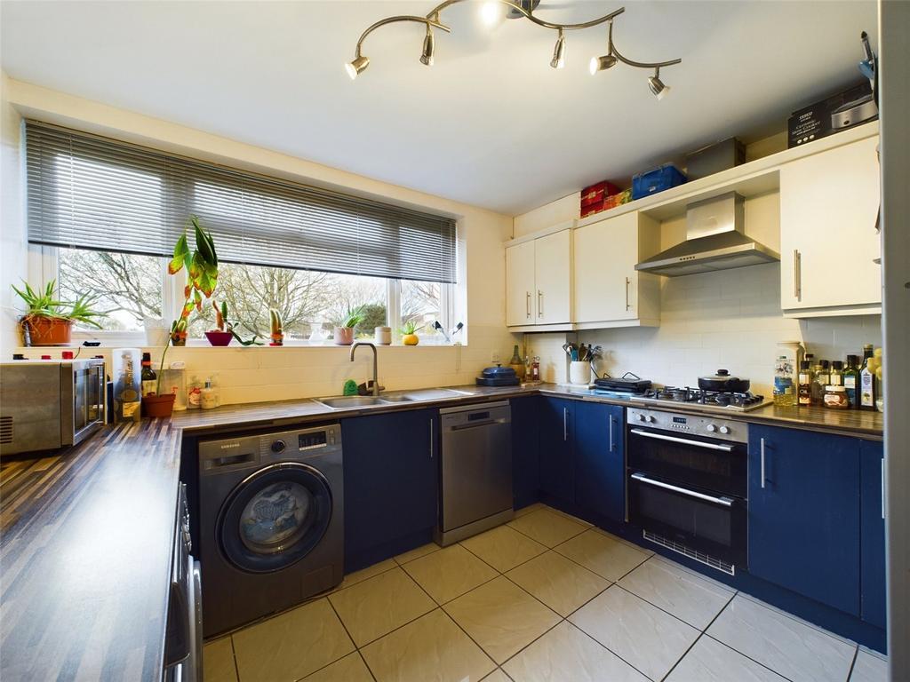 Elm Green Close, Worcester, Worcestershire, WR5 3 bed terraced house for sale £290,000