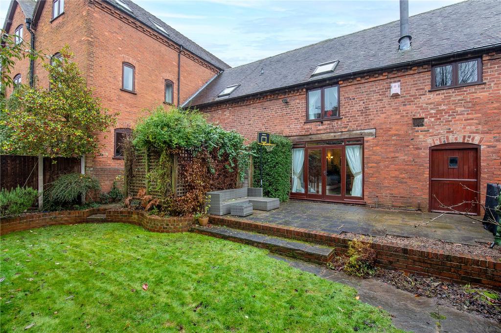 The Hollies, Stockton On Teme, Worcester, Worcestershire 4 bed barn