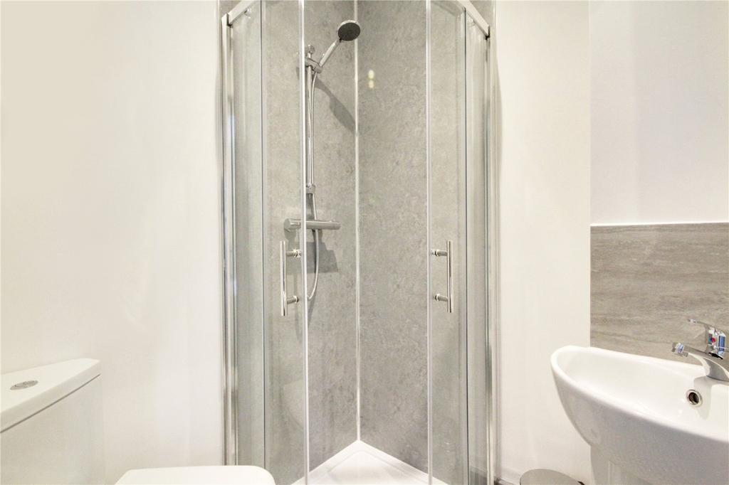 Ashdown Road, Worthing, West Sussex... Property £760 pcm (£175 pw)