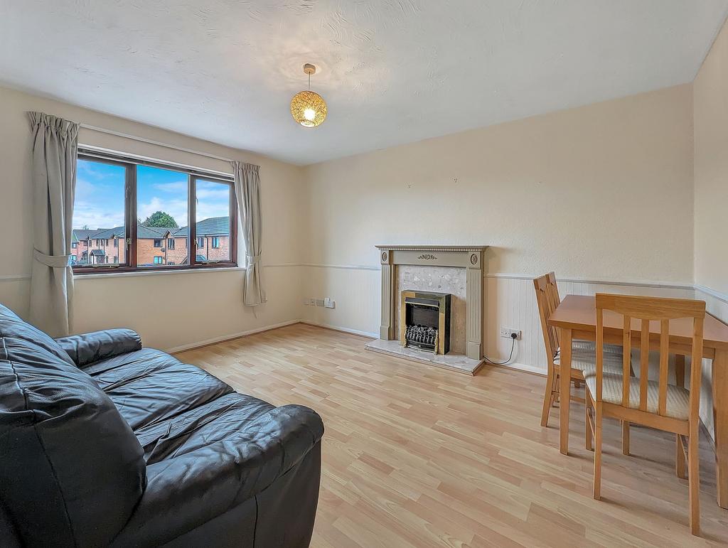 Lounge/Dining Room