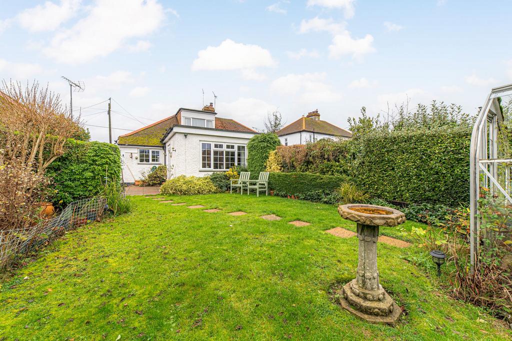 St. Johns Road, Whitstable, CT5 2 bed semidetached bungalow for sale