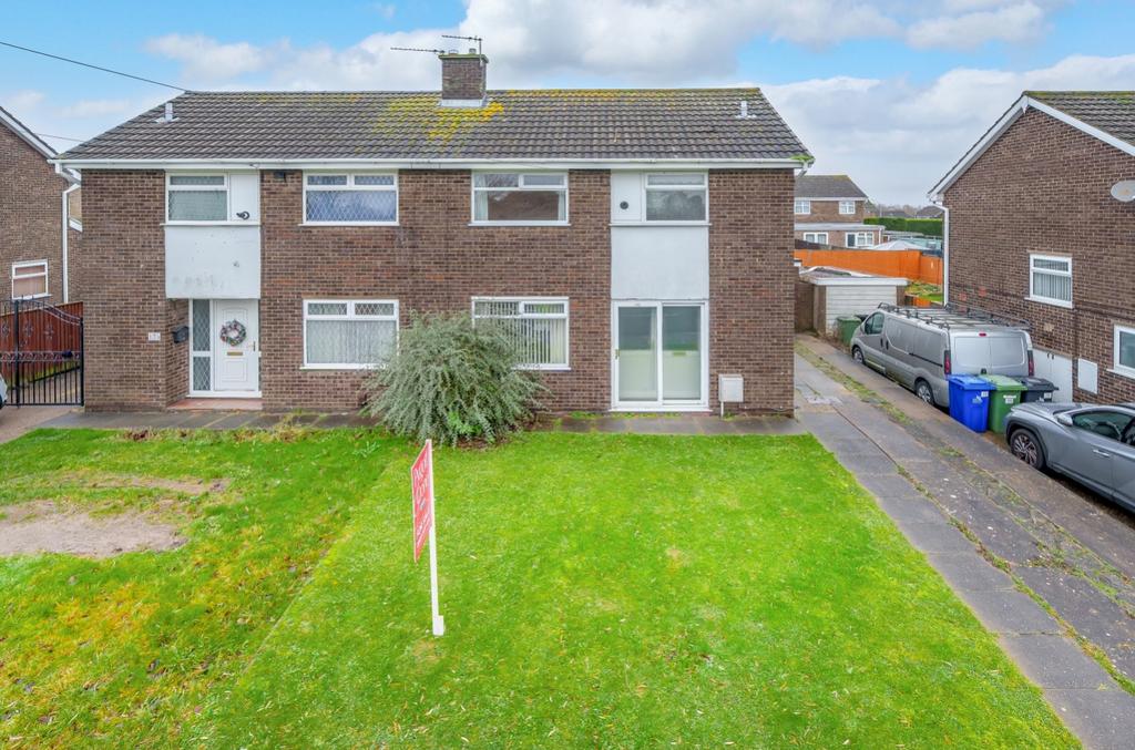 Broadway, Laceby Acres, Grimsby, DN34 3 bed semidetached house for