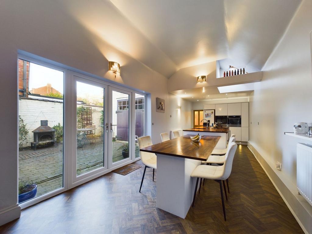 Ethel Street, Abington, Northampton NN1 5ER 3 bed terraced house for