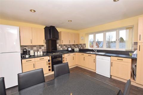 5 bedroom end of terrace house for sale, Rouse Way, Colchester, Essex, CO1