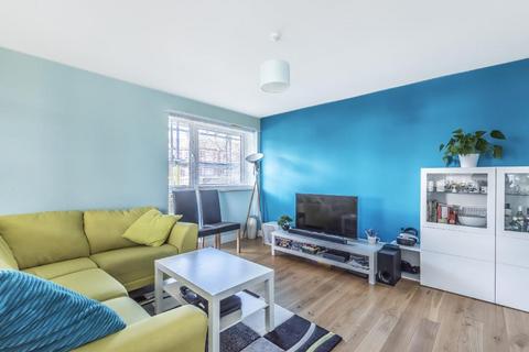 3 bedroom apartment to rent, Bowes Road,  Arnos Grove,  N11