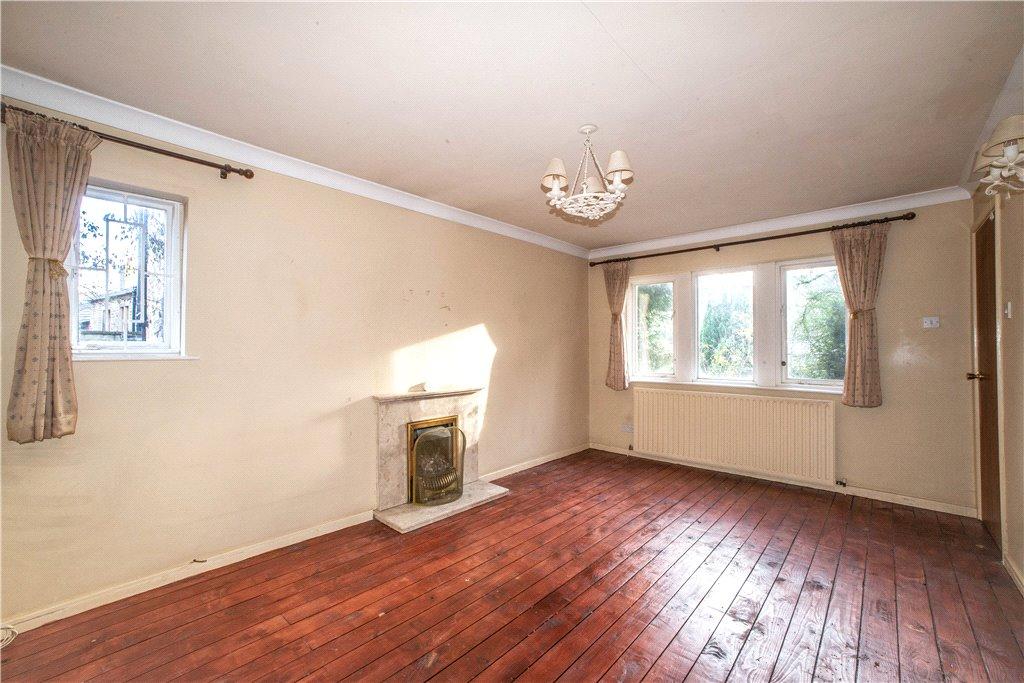 Main Street, Cottingley, Bingley, BD16 3 bed detached house for sale