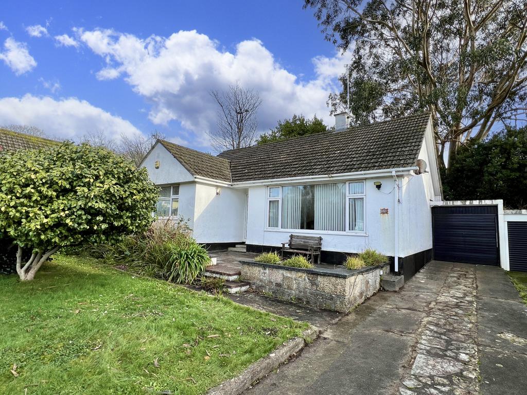 Rosevale Estate, Penzance, Cornwall, TR18 4NF 2 bed bungalow for sale