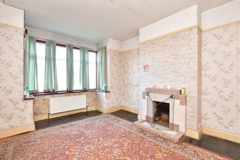 80 Beverley Road, Whyteleafe, CR3 0DX