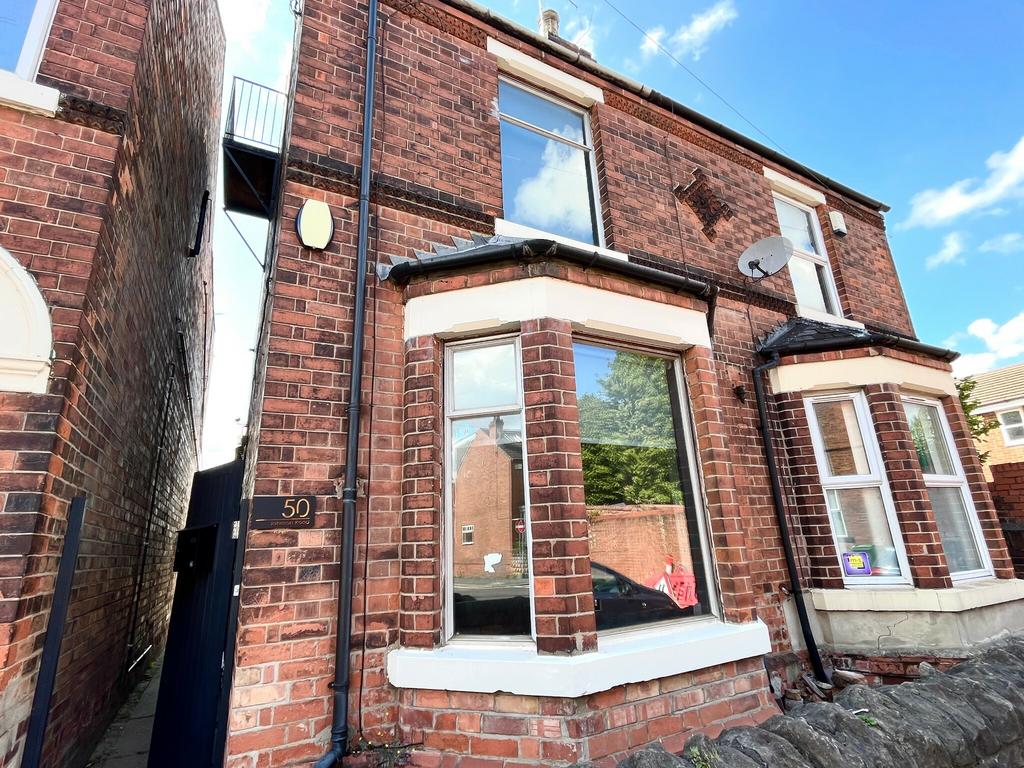 Lenton, Nottingham NG7 4 bed semidetached house for sale £320,000