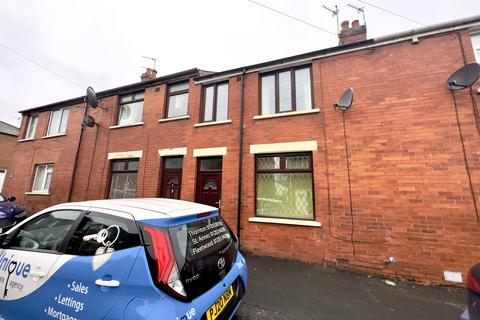 3 bedroom terraced house to rent, Dyer Street, Kirkham, Lancashire, PR4