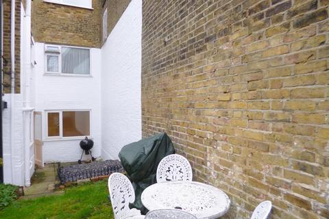 1 bedroom flat to rent, Chalk Hill, Watford, WD19