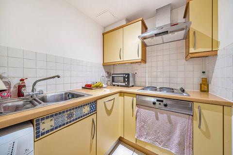 1 bedroom flat for sale, Barrier Point Road, Silvertown, London, E16