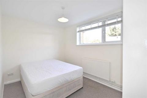 2 bedroom flat to rent - Adelphi Court, Park Road North, London