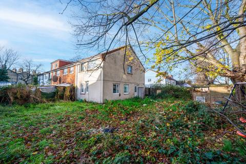 4 bedroom end of terrace house for sale, Drovers Place, Peckham, London, SE15