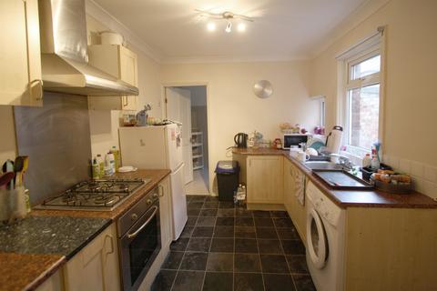 2 bedroom flat to rent, Glenthorn Road, Newcastle Upon Tyne