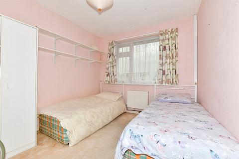 9 Mill Fields, Shepherdswell, Dover, CT15 7LN