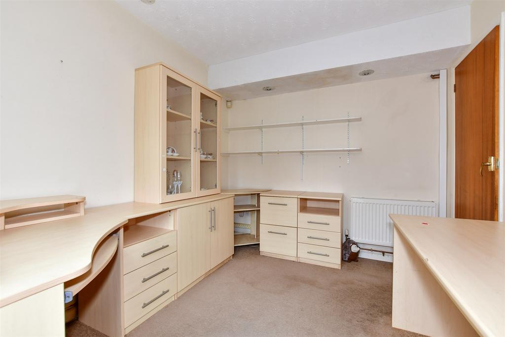 Bedroom 3/Study