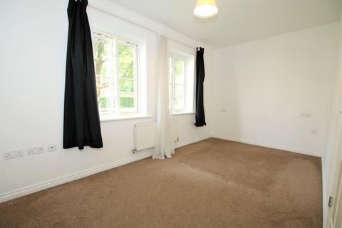 1 bedroom flat to rent, Winton Close, Winchester