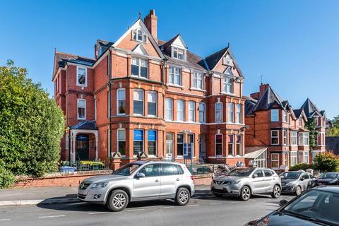 1 bedroom flat for sale - Spa Road,  Llandrindod Wells,  LD1