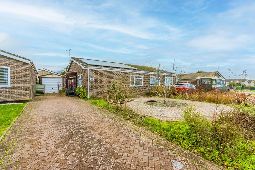 St. Clements Way, Brundall, NR13 2 bed semidetached bungalow for sale