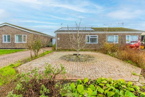 2 bedroom semi-detached bungalow for sale, St. Clements Way, Brundall, NR13