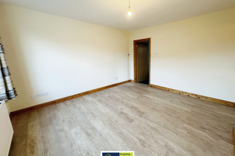 3 bedroom terraced house to rent, Belton Road, Braunstone, Leicestershire