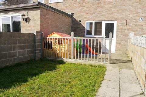 2 bedroom terraced house to rent, Rufus Way, The Grove. Portland