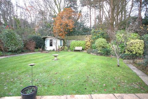 68 Fairview Drive, Broadstone, BH18 9AP