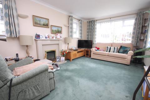 68 Fairview Drive, Broadstone, BH18 9AP