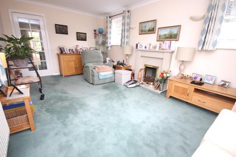 68 Fairview Drive, Broadstone, BH18 9AP
