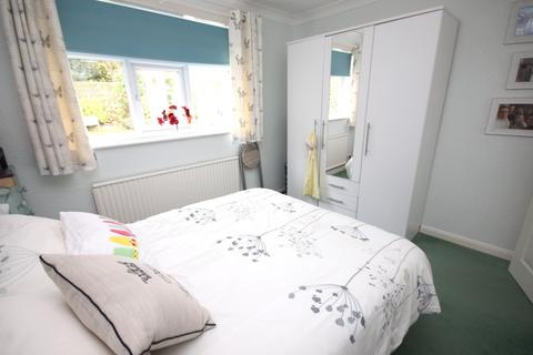 68 Fairview Drive, Broadstone, BH18 9AP
