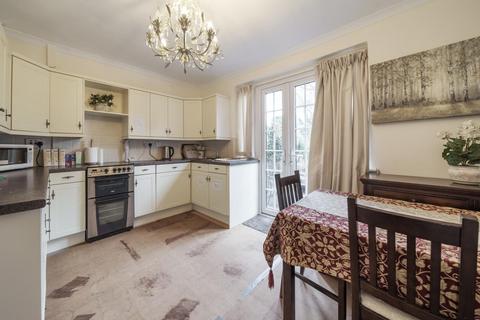 2 bedroom semi-detached house for sale - Glebe House Drive, Hayes