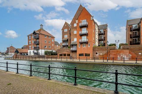 2 bedroom flat for sale - Havana Court, Eastbourne BN23