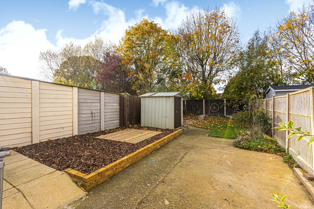 Wyncham Avenue Sidcup DA15 2 bed house £1,800 pcm (£415 pw)