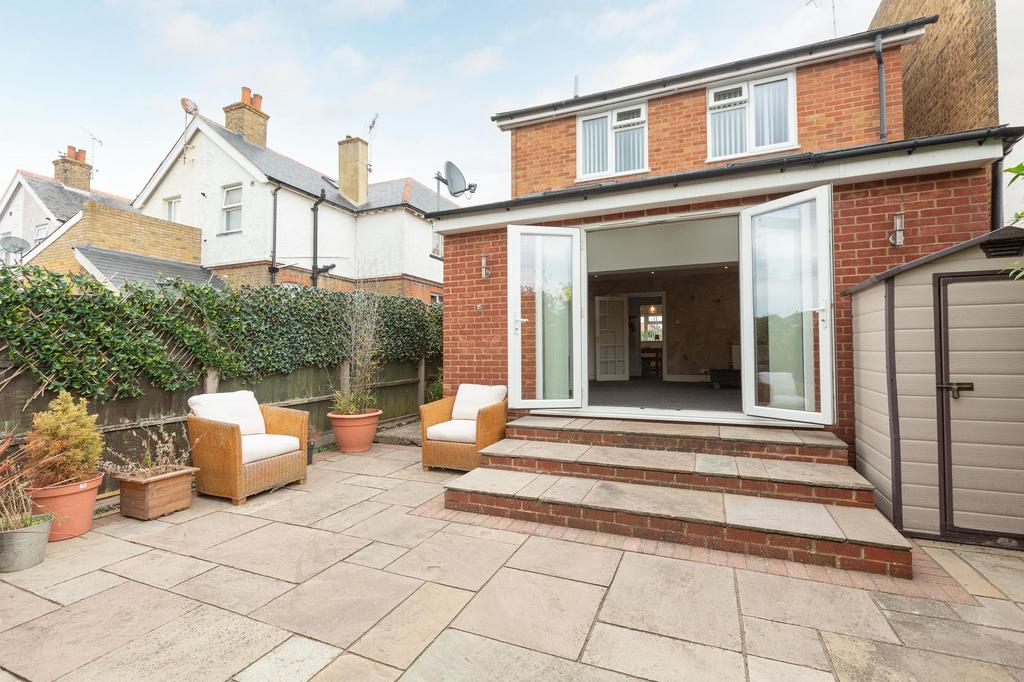 Park Lane, Birchington, CT7 3 bed detached house for sale £399,995