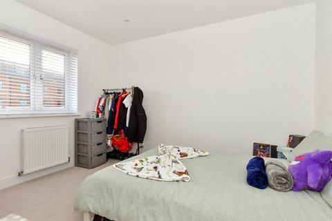 3 bedroom semi-detached house for sale, Lydden Close, Deal, Kent