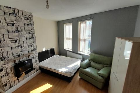 Studio to rent, Doncaster, DN4