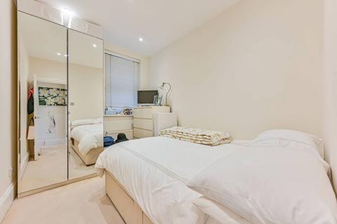 1 bedroom flat for sale, Elmfield Road, Balham, London, SW17