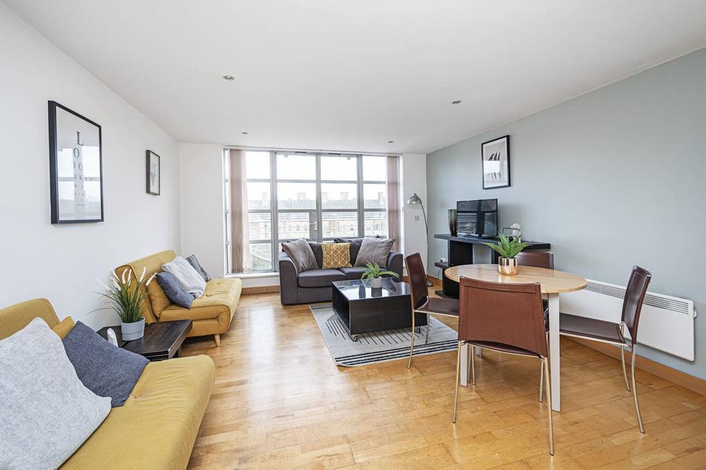 Leyden Street, Spitalfields, London, E1 2 bed flat for sale £750,000