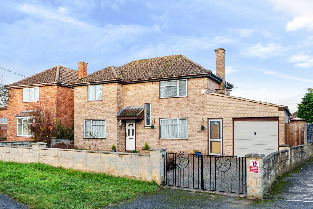 Kidlington, Oxfordshire, OX5 3 bed detached house for sale £500,000