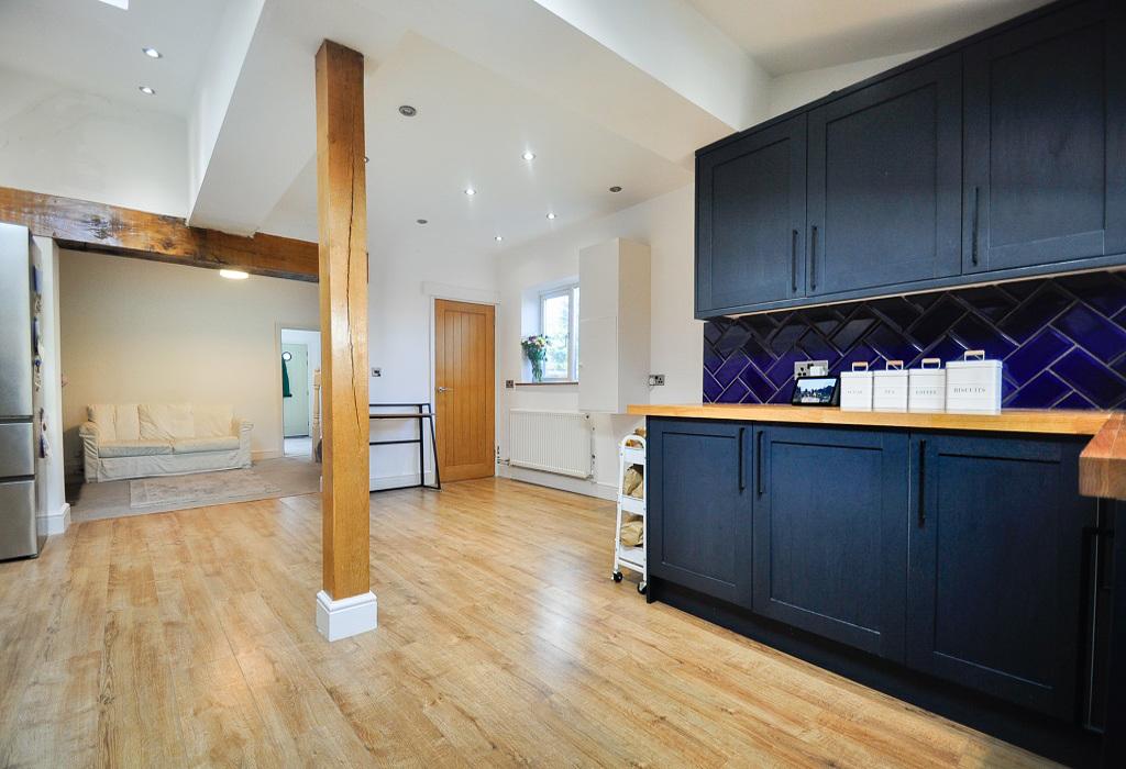 Riverside, Newport, Gwent 2 bed end of terrace house for sale £190,000