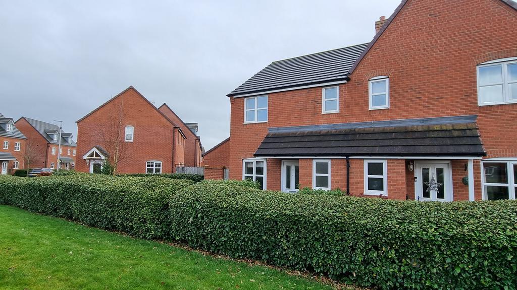 Chapple Hyam Avenue, Itchington, CV47 3 bed semidetached house